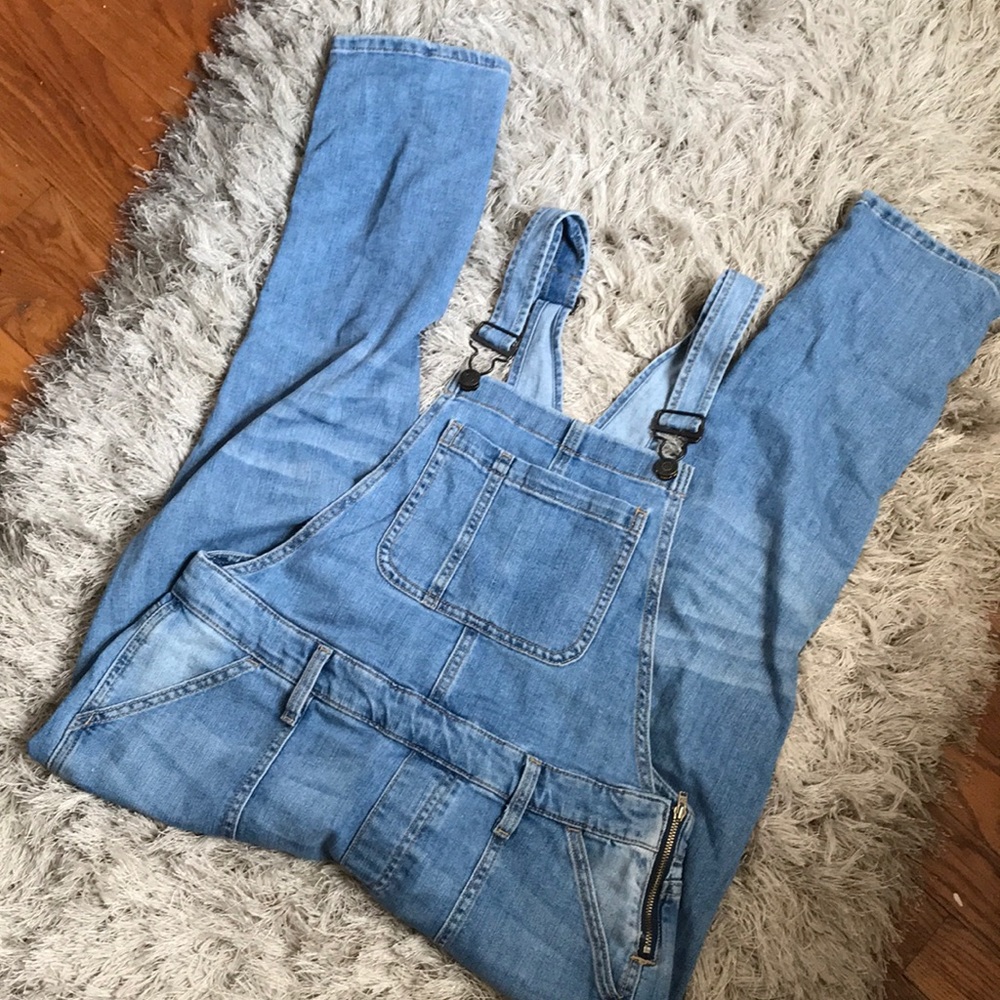 GAP Denim Cropped Overalls